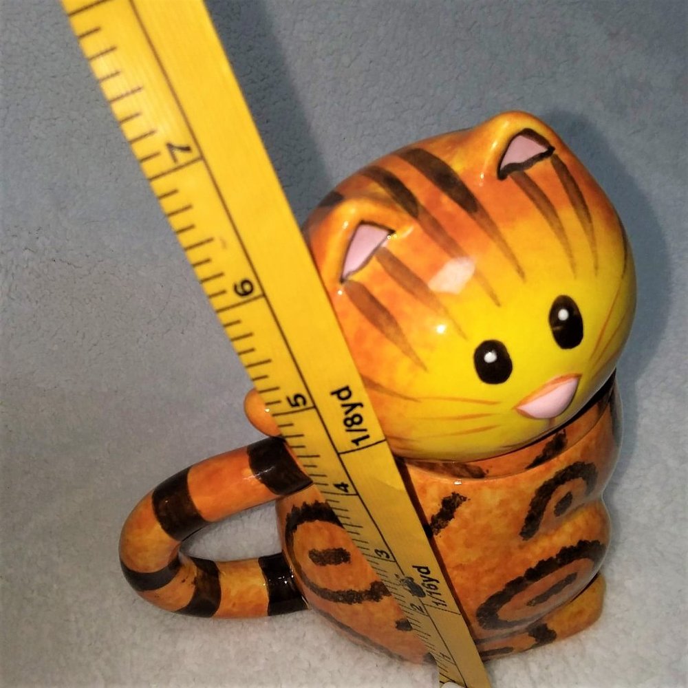 BOSTON MARKET Orange Decorative Cat Mug - Picture 4 of 6